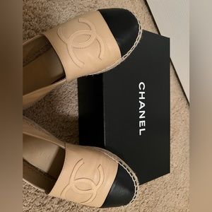 Barely used chanel sneakers. Box included.